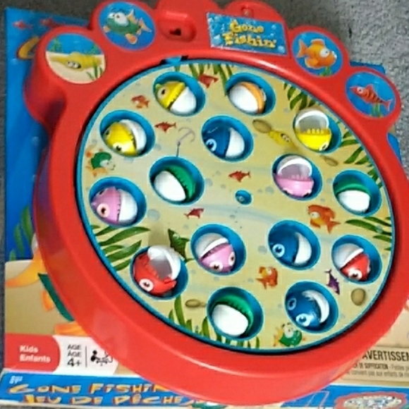 Gone Fishin' Game - Picture 2 of 8